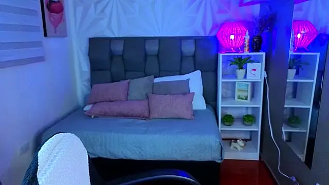 Snapshot of SophyAdams chatting on June 20, 2026, 4:26 am SophyAdams online show from June 20, 2026, 4:26 am