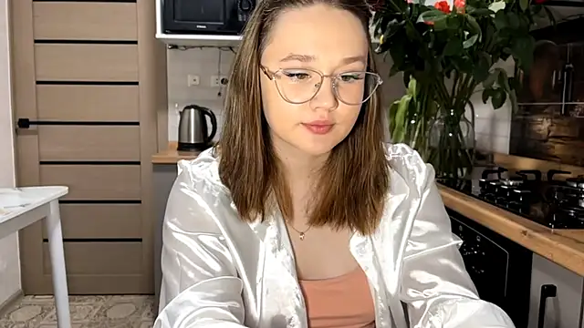 AinaSmith online show from March 10, 2026, 12:32 pm