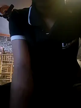 peanutbutteater online show from March 3, 2026, 8:42 am