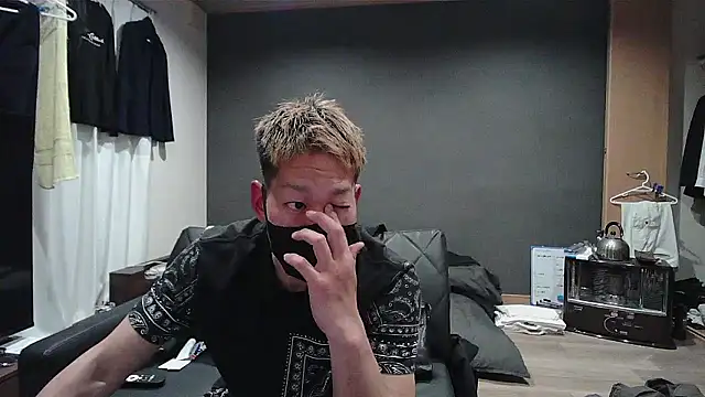 ryuaaaaa online show from March 12, 2026, 4:57 pm