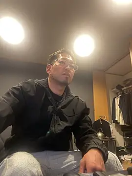 Snapshot of ryuaaaaa chatting on March 18, 2026, 9:34 am ryuaaaaa online show from March 18, 2026, 9:34 am