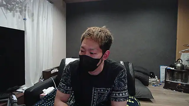 Snapshot of ryuaaaaa chatting on April 4, 2026, 5:10 pm ryuaaaaa online show from April 4, 2026, 5:10 pm