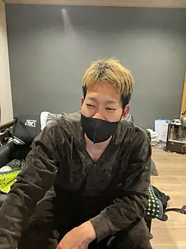 Snapshot of ryuaaaaa chatting on April 21, 2026, 3:28 pm ryuaaaaa online show from April 21, 2026, 3:28 pm