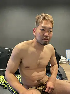 Snapshot of ryuaaaaa chatting on April 29, 2026, 5:30 pm ryuaaaaa online show from April 29, 2026, 5:30 pm