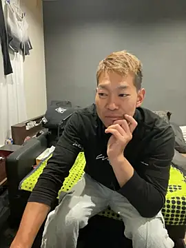 Snapshot of ryuaaaaa chatting on May 6, 2026, 4:12 pm ryuaaaaa online show from May 6, 2026, 4:12 pm