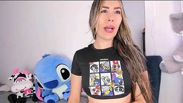 Ariana-Cobos online show from June 26, 2026, 8:57 pm