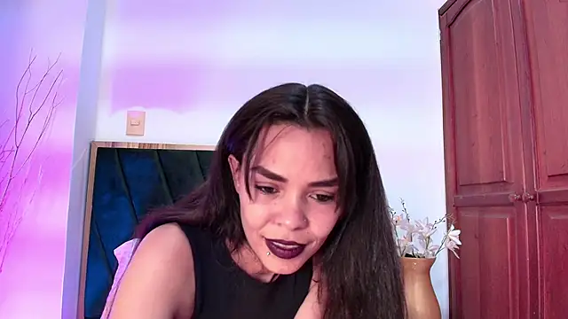 KatrionaNyx online show from April 25, 2026, 12:24 am