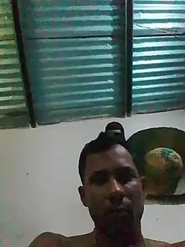 blackhot22c online show from May 7, 2026, 7:52 pm