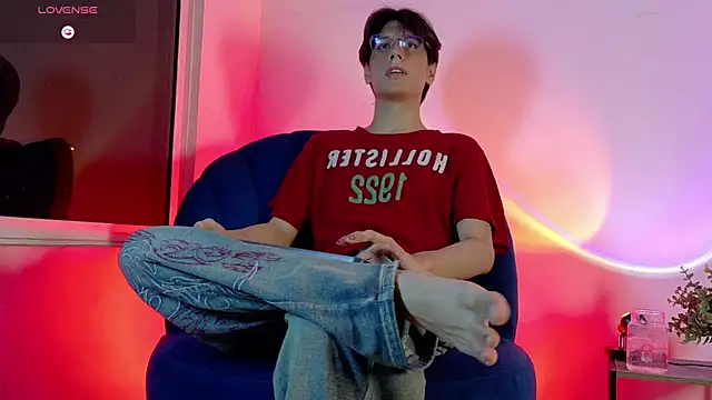 lui x dust online show from June 3, 2026, 3:09 am