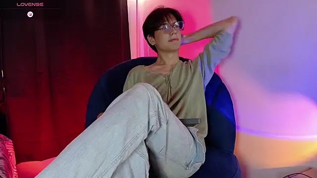lui x dust online show from June 17, 2026, 8:10 pm