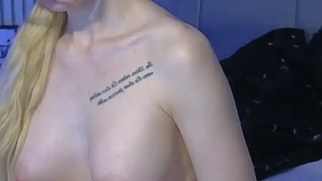KarmaArms online show from April 28, 2026, 2:27 am