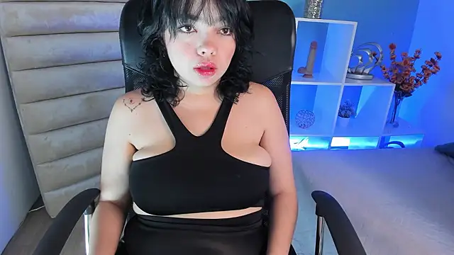 April Swett online show from March 6, 2026, 12:45 pm