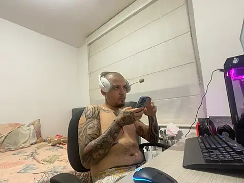 Maximo Garcia17 online show from February 21, 2026, 2:01 am