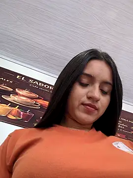 Snapshot of DulceCaroX chatting on June 10, 2026, 12:59 pm DulceCaroX online show from June 10, 2026, 12:59 pm
