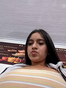DulceCaroX online show from July 10, 2026, 2:08 pm