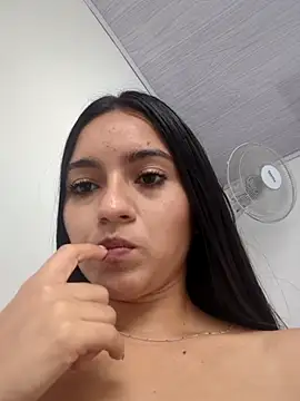 DulceCaroX online show from July 14, 2026, 2:12 pm