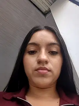DulceCaroX online show from August 3, 2026, 1:49 pm