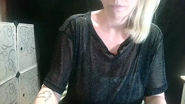 LadySecret X online show from February 23, 2026, 5:10 pm