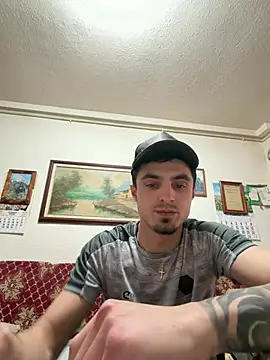 Snapshot of Carles1510 chatting on February 24, 2026, 1:20 pm Carles1510 online show from February 24, 2026, 1:20 pm