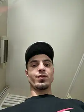 Snapshot of Carles1510 chatting on March 9, 2026, 1:48 pm Carles1510 online show from March 9, 2026, 1:48 pm