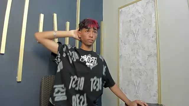 Little Twink19x online show from February 23, 2026, 7:11 pm