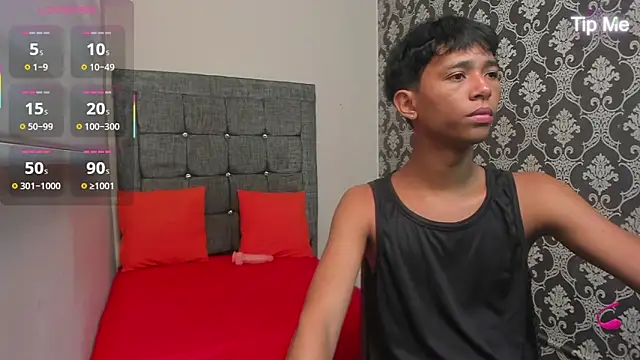 Little Twink19x online show from April 24, 2026, 7:27 pm
