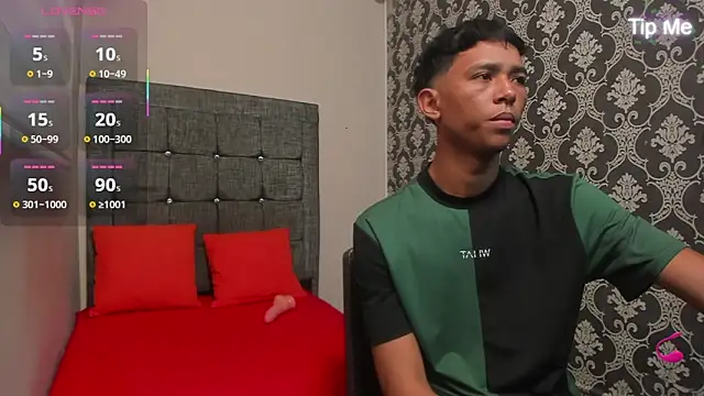 Little Twink19x online show from April 26, 2026, 7:55 pm