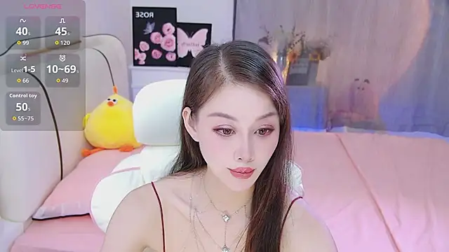 Luckmia333 online show from May 13, 2026, 3:20 pm
