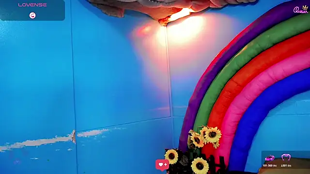 Snapshot of Alondra_Wile chatting on June 16, 2026, 7:16 pm Alondra Wile online show from June 16, 2026, 7:16 pm