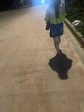 zhuendong000001 online show from March 16, 2026, 12:09 pm