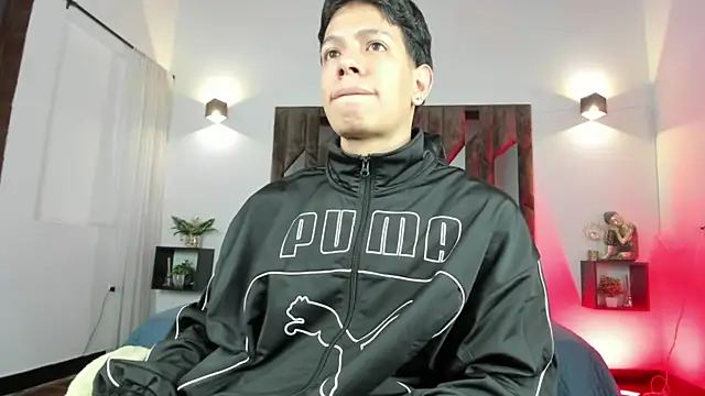 TonyPetrovjs online show from May 8, 2026, 4:40 am