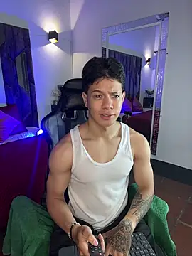 TonyPetrovjs online show from May 28, 2026, 5:16 am