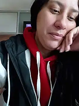 Snapshot of LunaDamasco chatting on May 16, 2026, 2:41 am LunaDamasco online show from May 16, 2026, 2:41 am