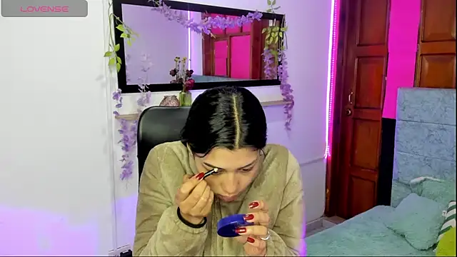 Aysha winxs online show from March 17, 2026, 11:41 pm