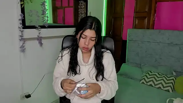 Snapshot of Aysha_winxs chatting on May 19, 2026, 3:24 am Aysha winxs online show from May 19, 2026, 3:24 am