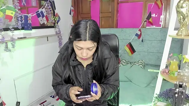 Snapshot of Aysha_winxs chatting on June 19, 2026, 3:22 am Aysha winxs online show from June 19, 2026, 3:22 am
