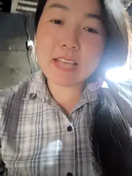 MayEva ly online show from March 3, 2026, 3:23 am