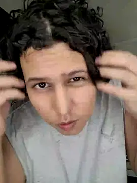 Snapshot of Monteszo chatting on July 29, 2026, 3:54 pm Monteszo online show from July 29, 2026, 3:54 pm