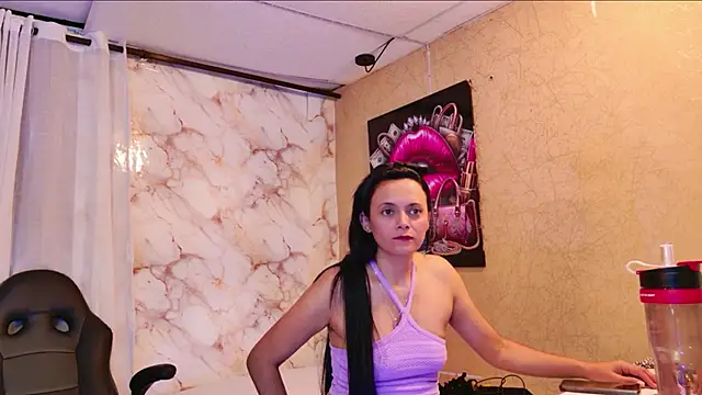 QueenSallyDesire online show from April 24, 2026, 2:58 am