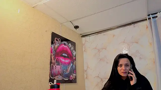 QueenSallyDesire online show from May 4, 2026, 2:40 am