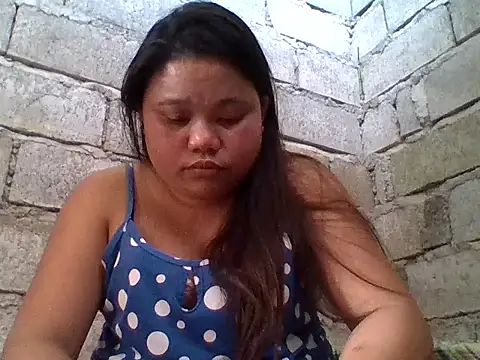 sweetlyn31 online show from March 18, 2026, 12:25 am