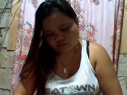 Snapshot of sweetlyn31 chatting on May 9, 2026, 7:30 pm sweetlyn31 online show from May 9, 2026, 7:30 pm
