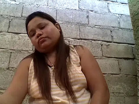 Snapshot of sweetlyn31 chatting on May 13, 2026, 11:44 pm sweetlyn31 online show from May 13, 2026, 11:44 pm