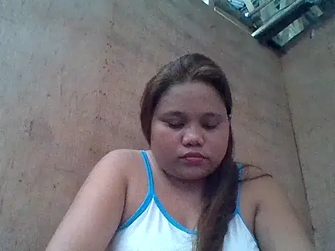 Snapshot of sweetlyn31 chatting on June 5, 2026, 3:02 am sweetlyn31 online show from June 5, 2026, 3:02 am