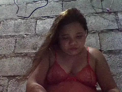 Snapshot of sweetlyn31 chatting on June 14, 2026, 10:12 pm sweetlyn31 online show from June 14, 2026, 10:12 pm