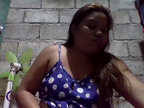 Snapshot of sweetlyn31 chatting on July 2, 2026, 2:12 pm sweetlyn31 online show from July 2, 2026, 2:12 pm