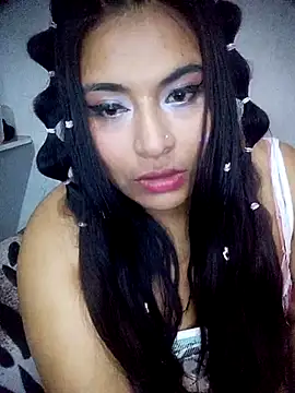 Snapshot of Crazy_grone chatting on May 3, 2026, 2:28 am Crazy grone online show from May 3, 2026, 2:28 am