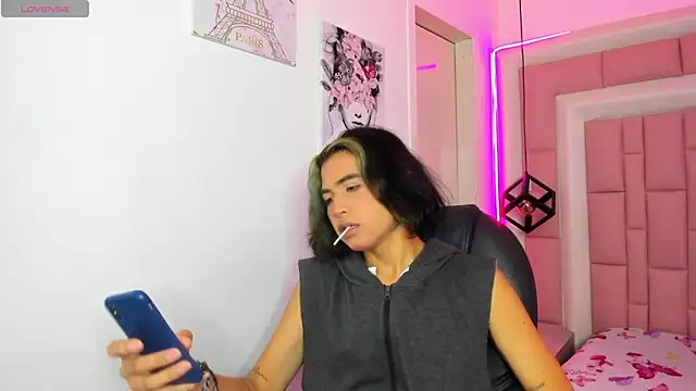 Samanthhaah online show from March 15, 2026, 2:28 am