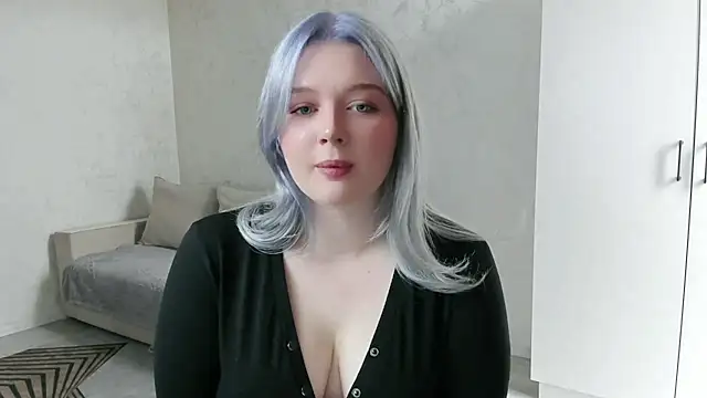 Ellilovv online show from March 10, 2026, 5:12 am