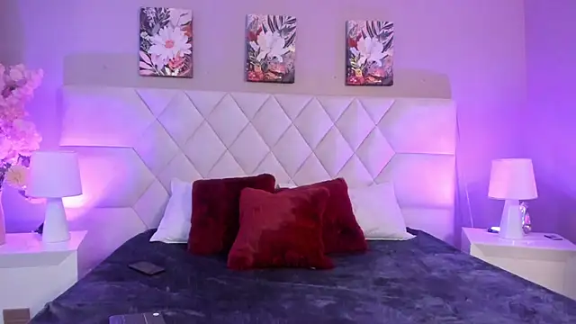 Bianca Monroe  online show from May 11, 2026, 8:28 pm